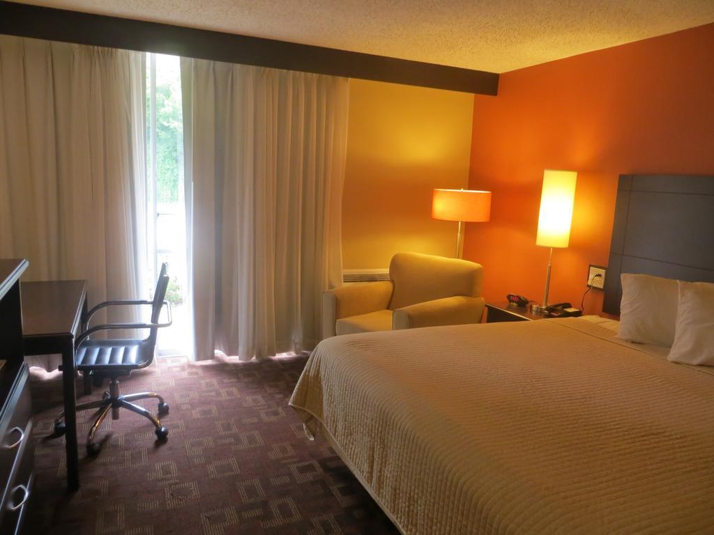 University Inn Austin North Exteriör bild